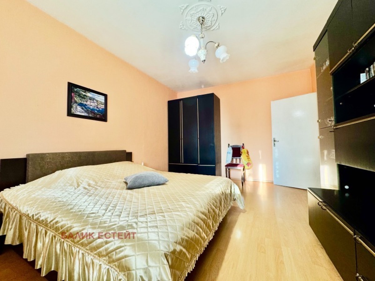 Продажба 2-стаен гр. Добрич - Балик 71m²