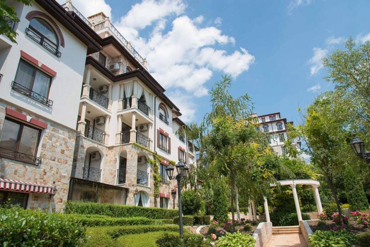 Мезонет с прекрасна гледка в гр. Свети Влас 105m²