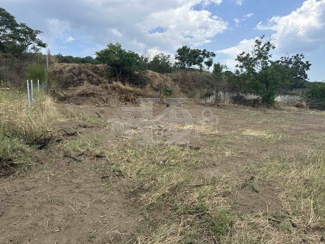 Парцел в Варна, област, гр.Аксаково за 110 000, Евро