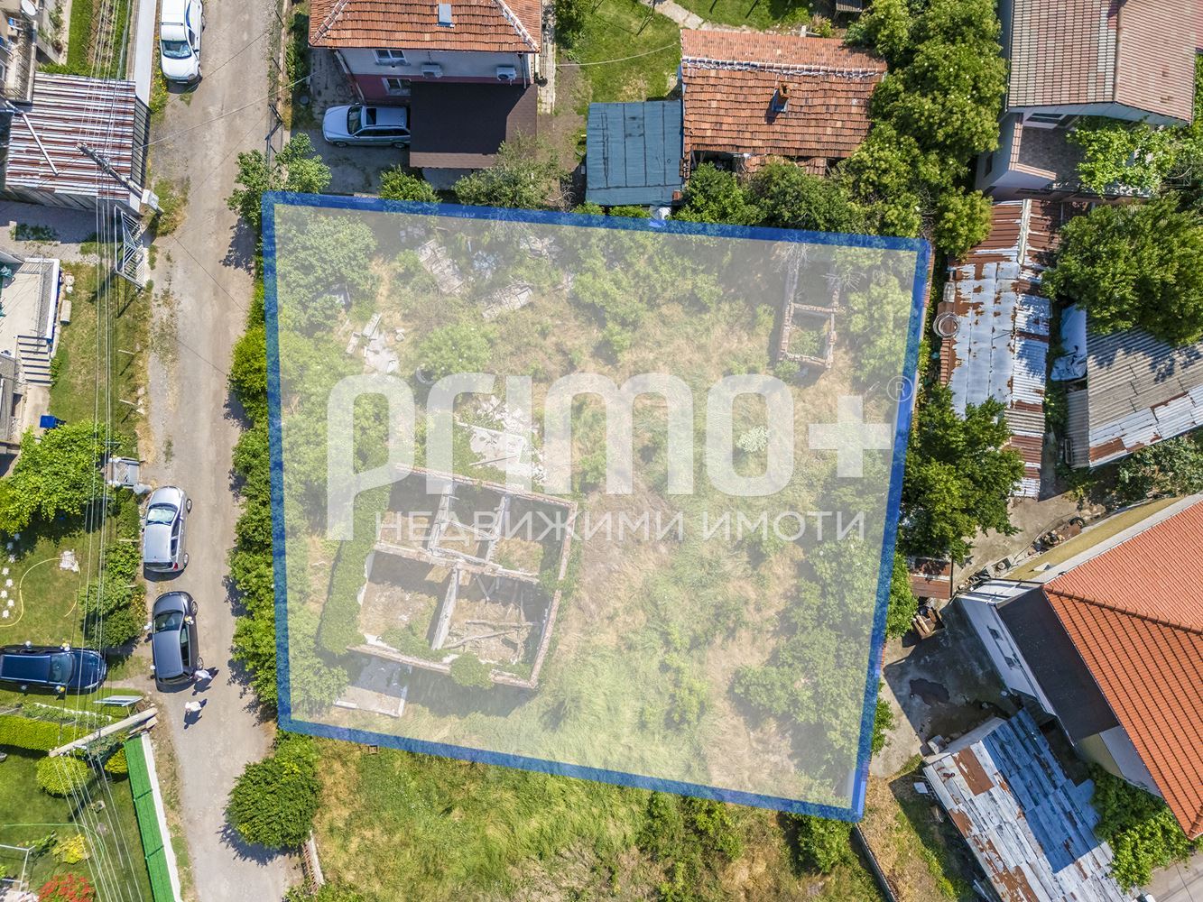 Урегулиран парцел (754 кв.м.) в гр. Костинброд – с готови комуникации и петно за къща!