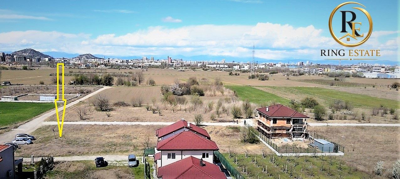 Ъглово УПИ на 3 пътя / кв. Беломорски / до нови къщи