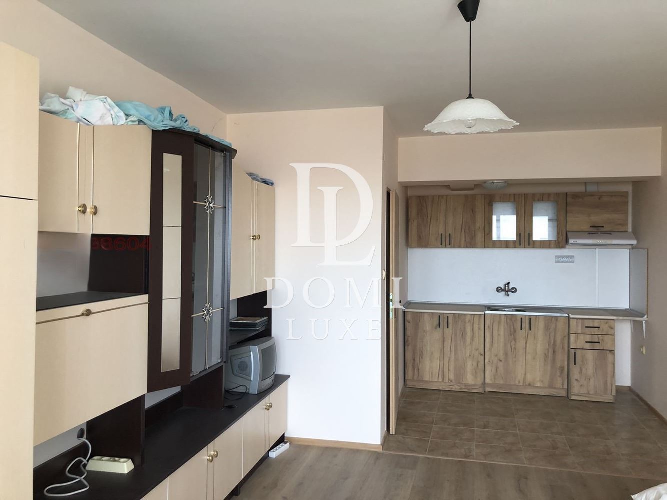 ПРОДАВА: Просторен Панорамен двустаен апартамент, кв. Бриз, гр. Варна