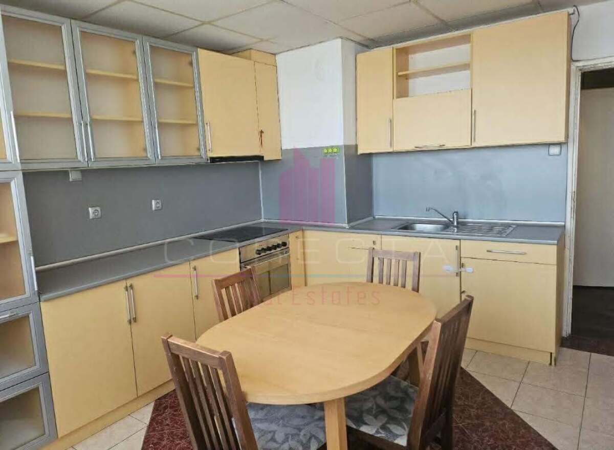 Продажба 3-стаен гр. Русе - Родина 1 83m²