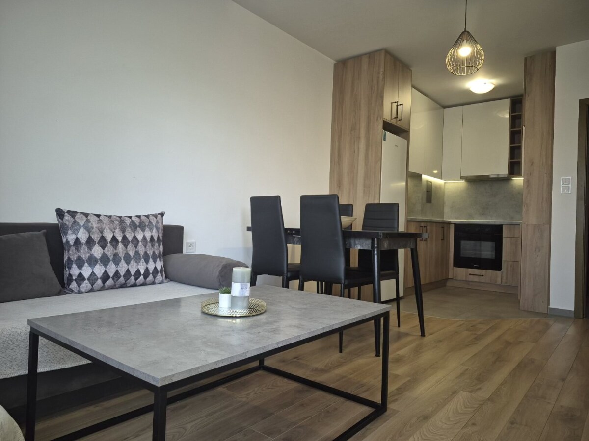 Дава под наем 2-стаен гр. Бургас - Славейков 60m²