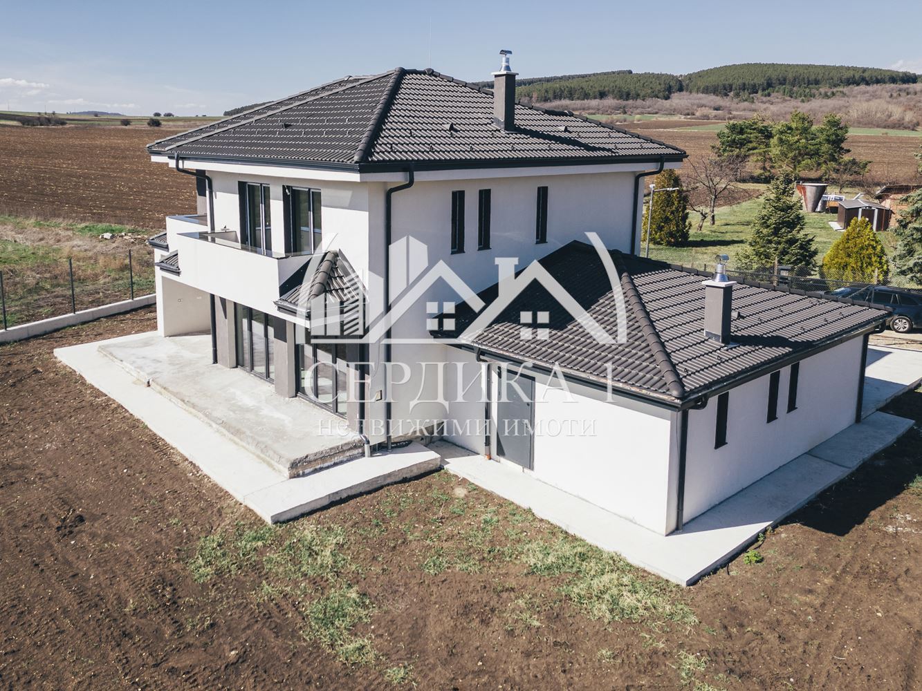 Къща в София, област, гр.Сливница за 379 000, Евро