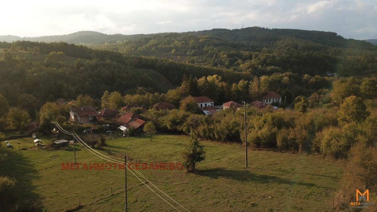 Продажба Парцел гр. Априлци - гр. Априлци 1520m²