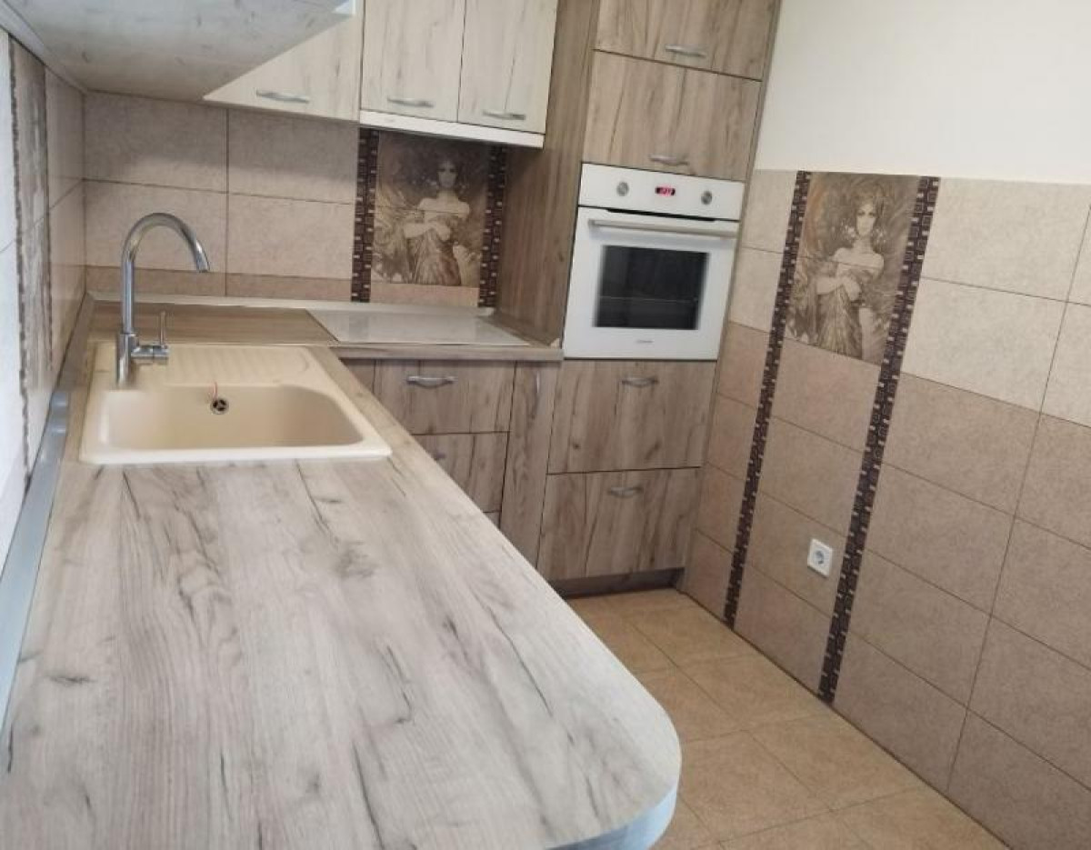 Продажба 3-стаен гр. Русе - Здравец Изток 74m²