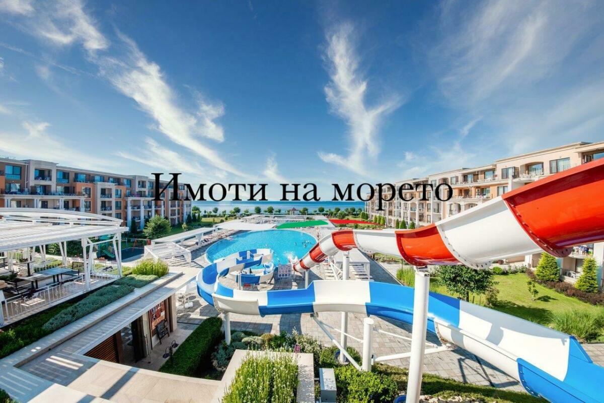 Луксозно обзаведено студио с изглед море на първа линия, Свети Влас