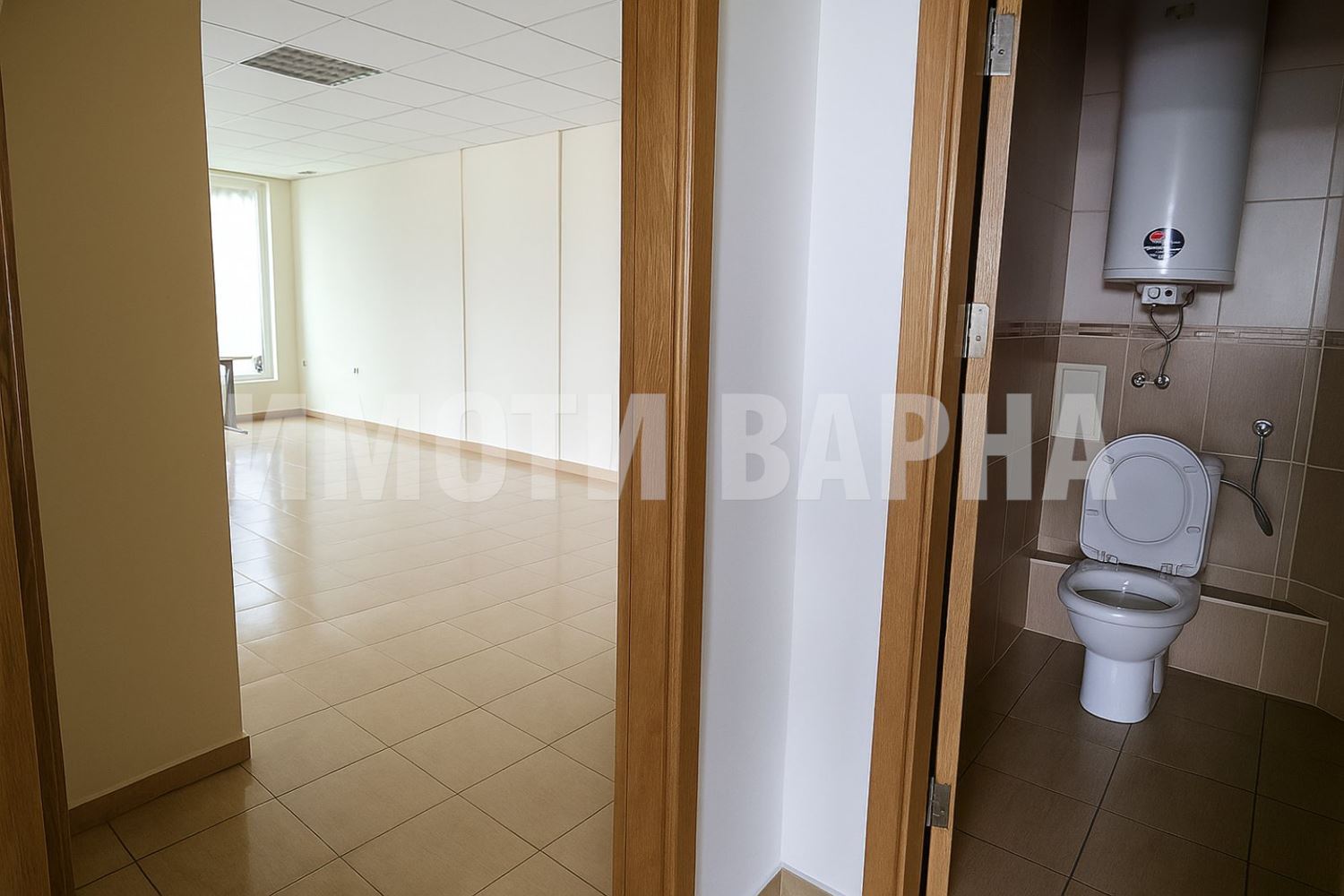 Офис за продажба, 50 кв.м, 1 помещение и санитарен възел, Варна – Виница, цена 108 200 €.