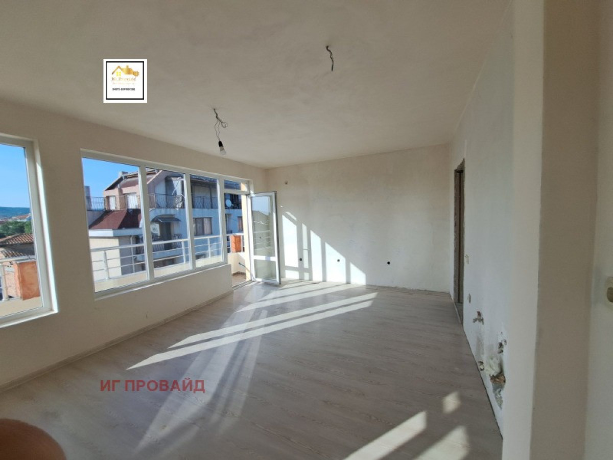 Продава 2-СТАЕН в област Бургас, гр. Айтос - 64 кв.м / 76000 EUR