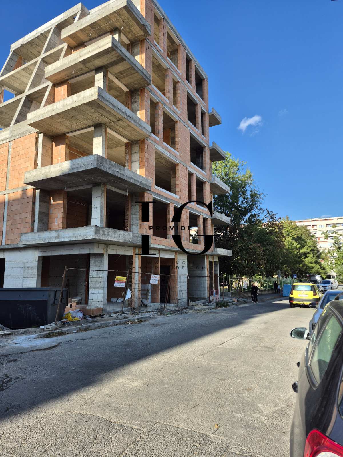 Тристаен апартамент в бутикова сграда в кв. Славейков, Бургас (Продажба)