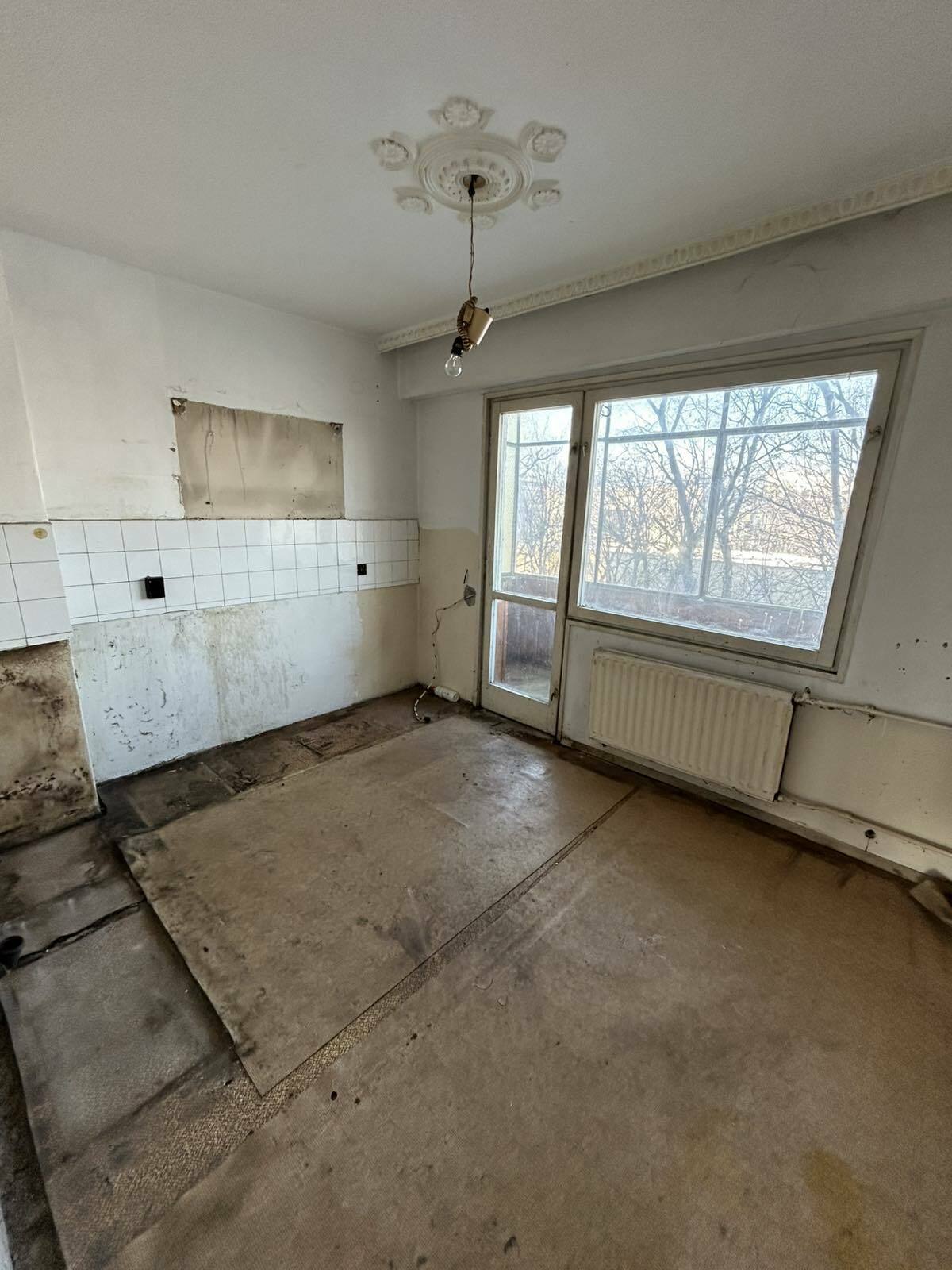 Продажба 3-стаен гр. Русе - Здравец Изток 80m²