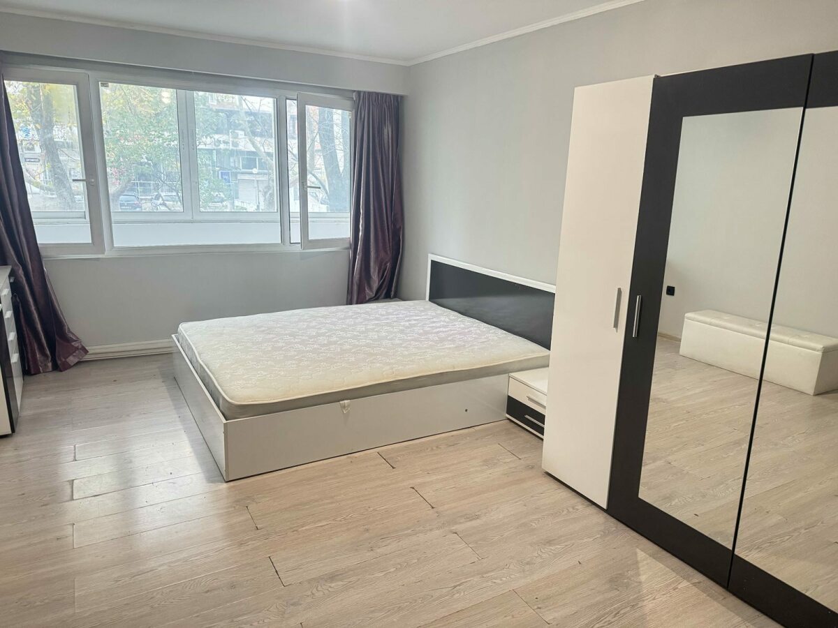 Продажба 3-стаен гр. Русе - Родина 1 80m²