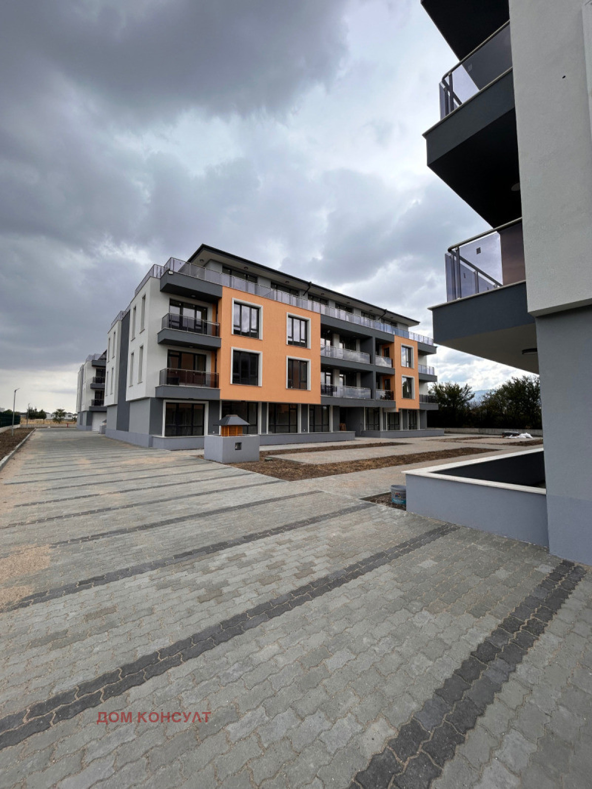Продажба 2-стаен гр. Пловдив - Остромила 141m²