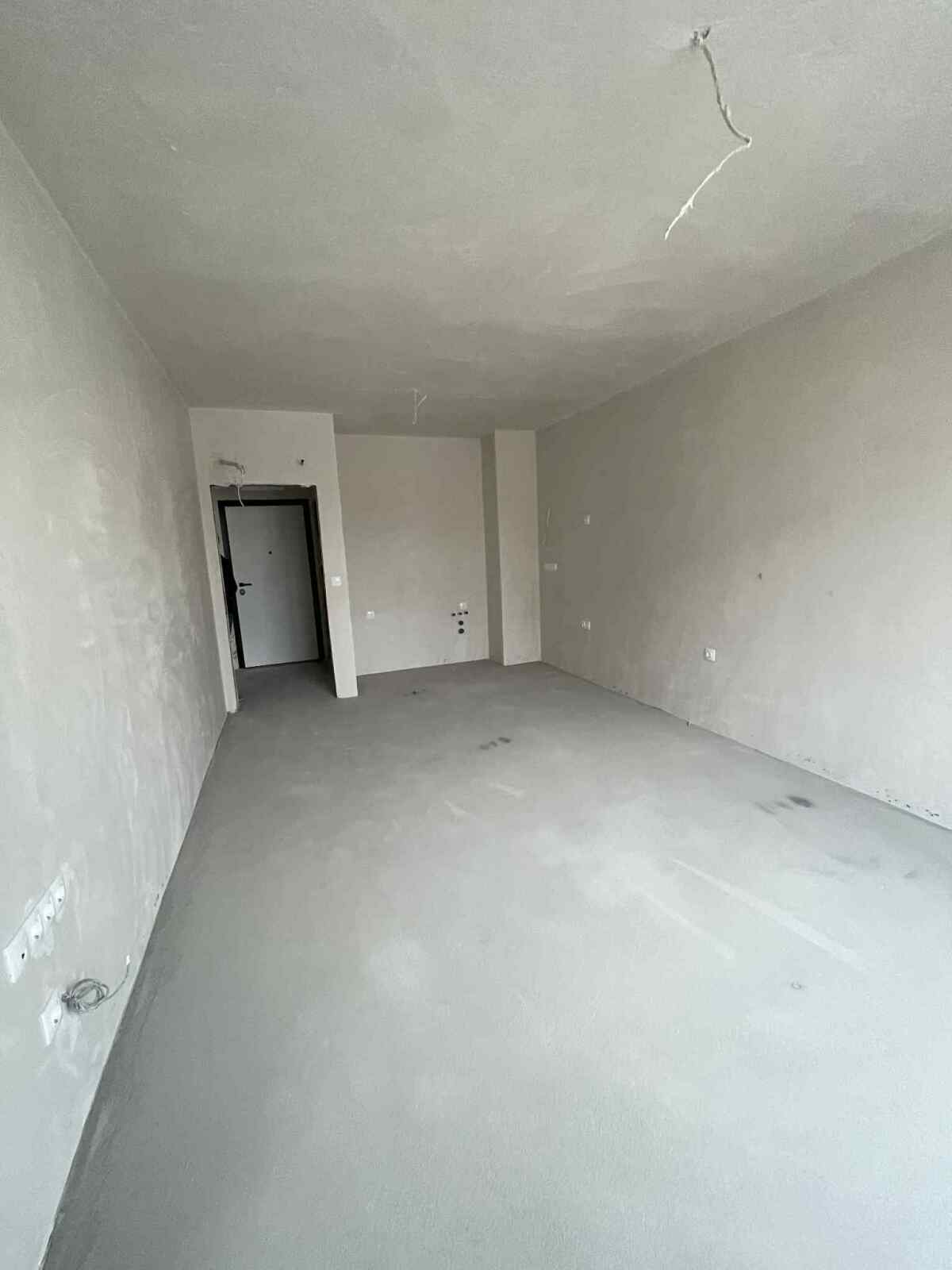 Двустаен апартамент - 70 кв.м. / 1400 €/кв.м.