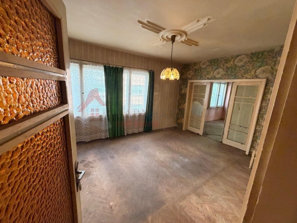 Продажба 4-стаен гр. Варна - Гръцка Махала 99m²